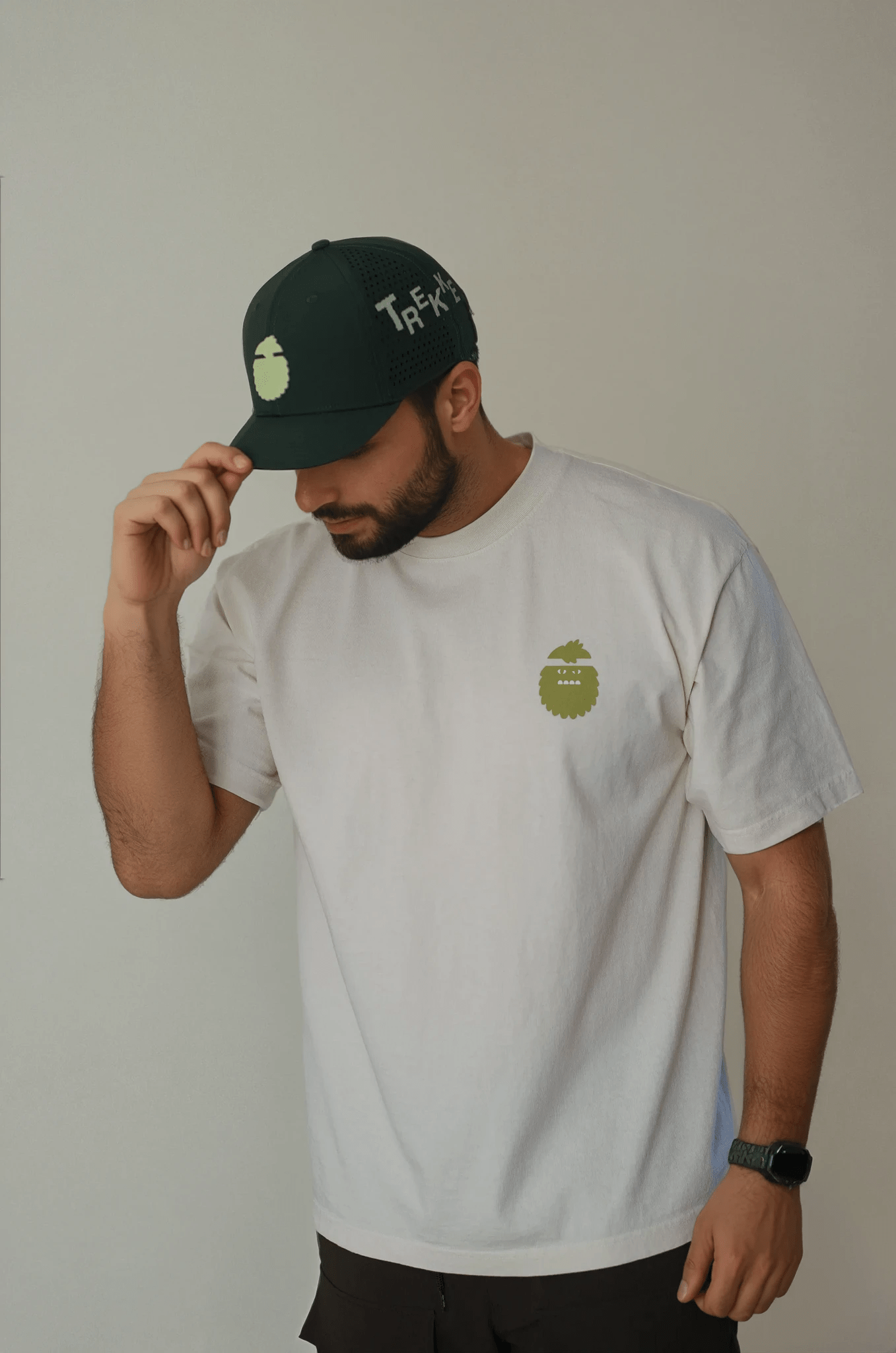 Bigfoot Met an Iguana Tee