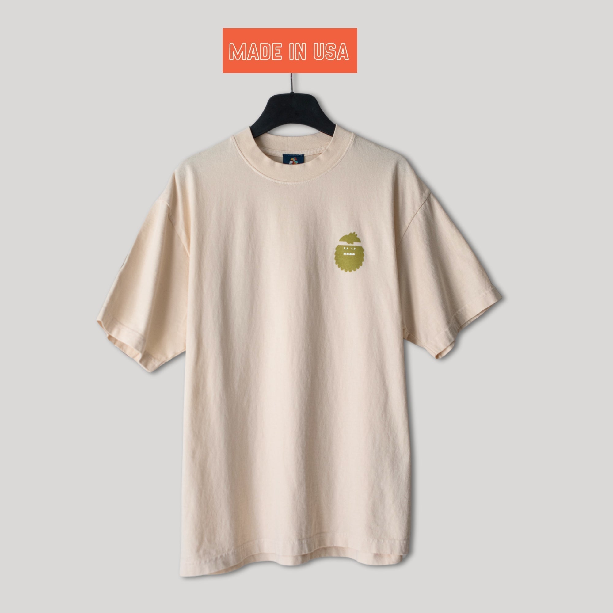 Bigfoot Met an Iguana Tee