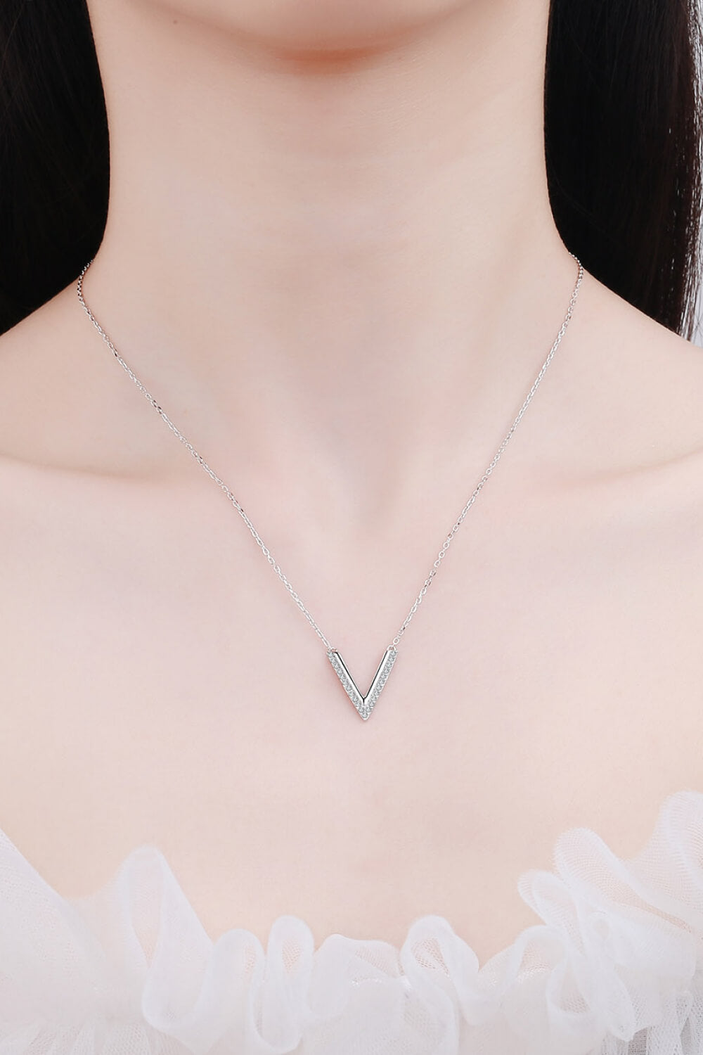 Sterling Silver 'V' Letter Pendant Necklace