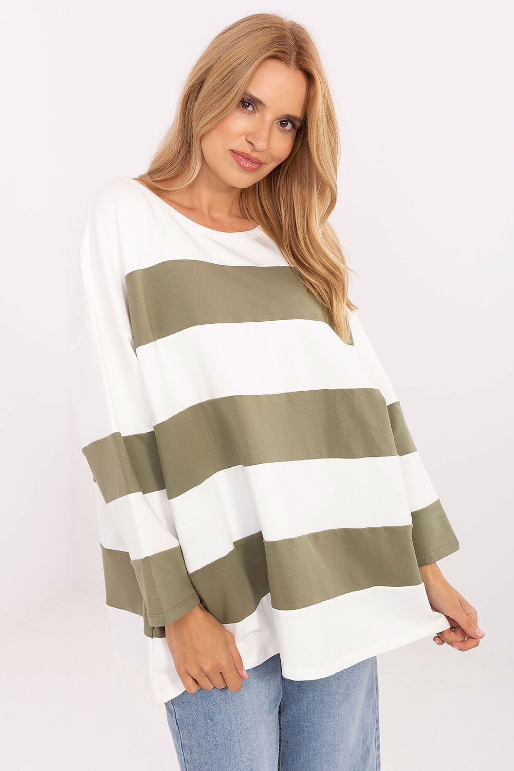 Blouse model 217031 Relevance