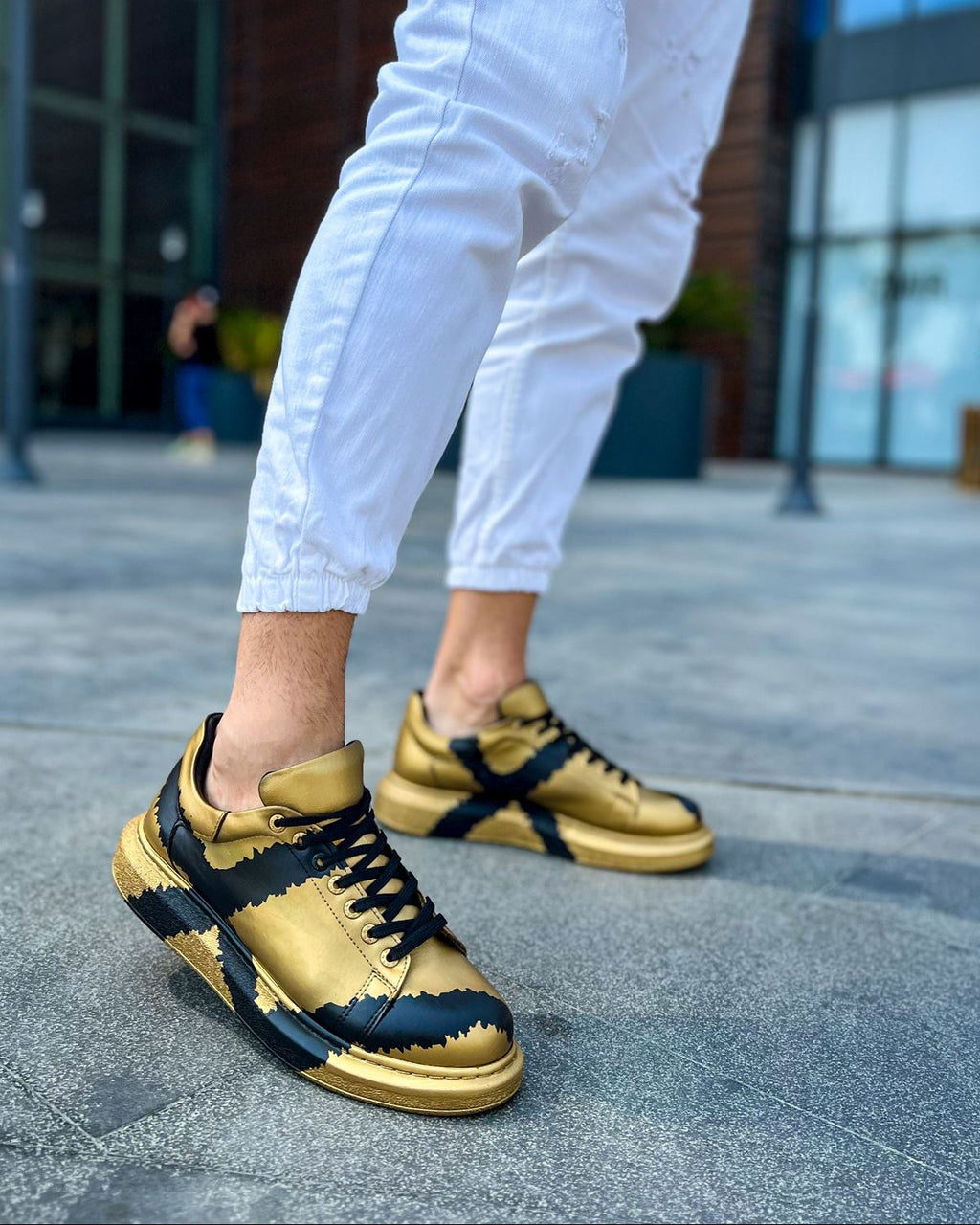 Men's Sneaker Lisbon Gold & Black