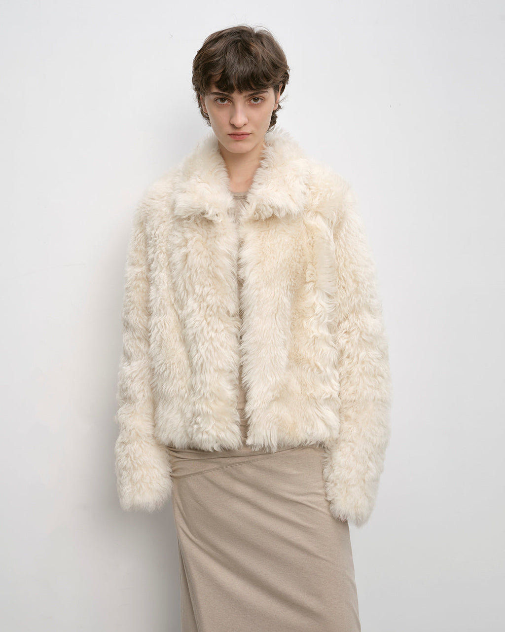 Fireladyfur Women's Short Wool Sheepskin Coat ‘Blackmoon Berlin’