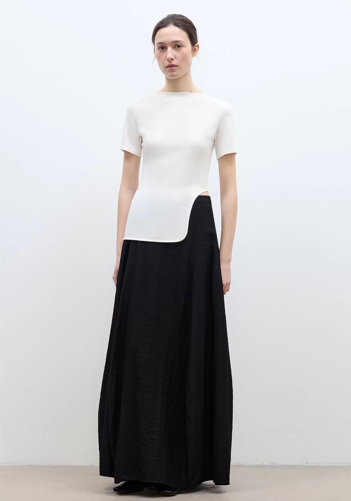 Letrans Women's Asymmetrical Hem T-Shirt ‘Architectural Principles’