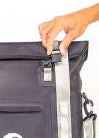 Dry Pocket Auto-Sealing Waterproof Floating Scent Proof Tote Cooler Black