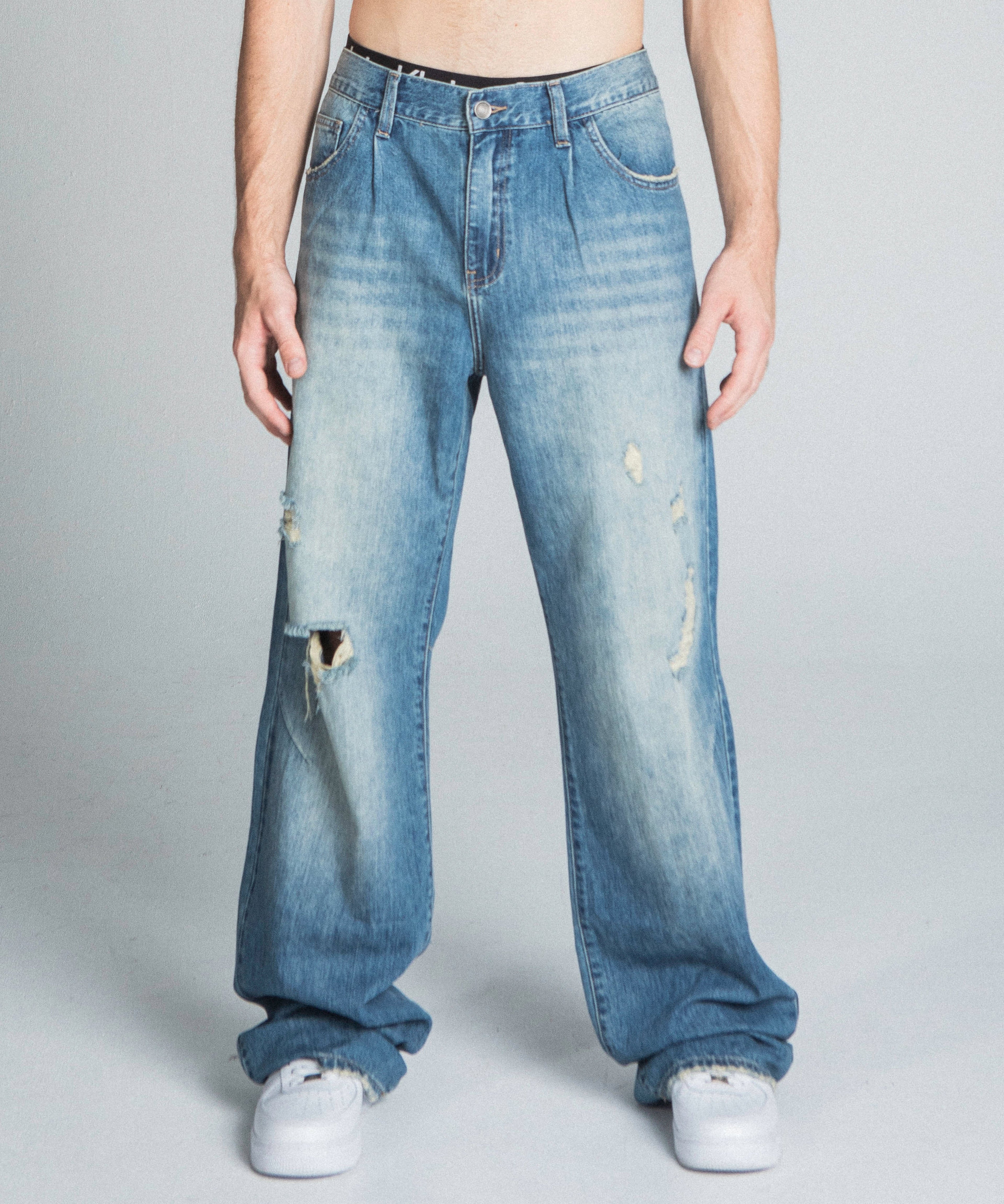 Classic Blue Lightly Distressed Baggy Jeans | AJ09-3