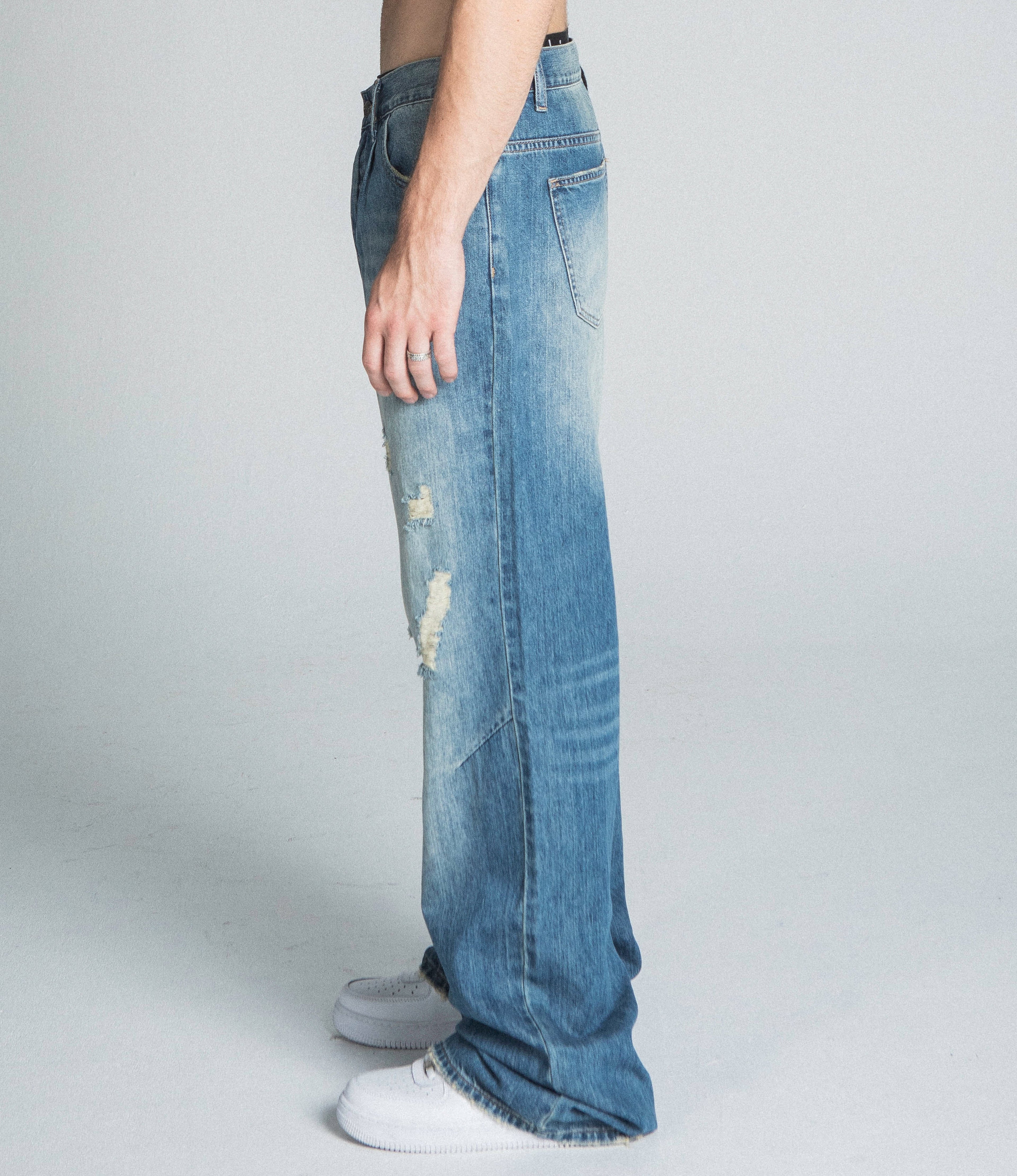 Classic Blue Lightly Distressed Baggy Jeans | AJ09-3