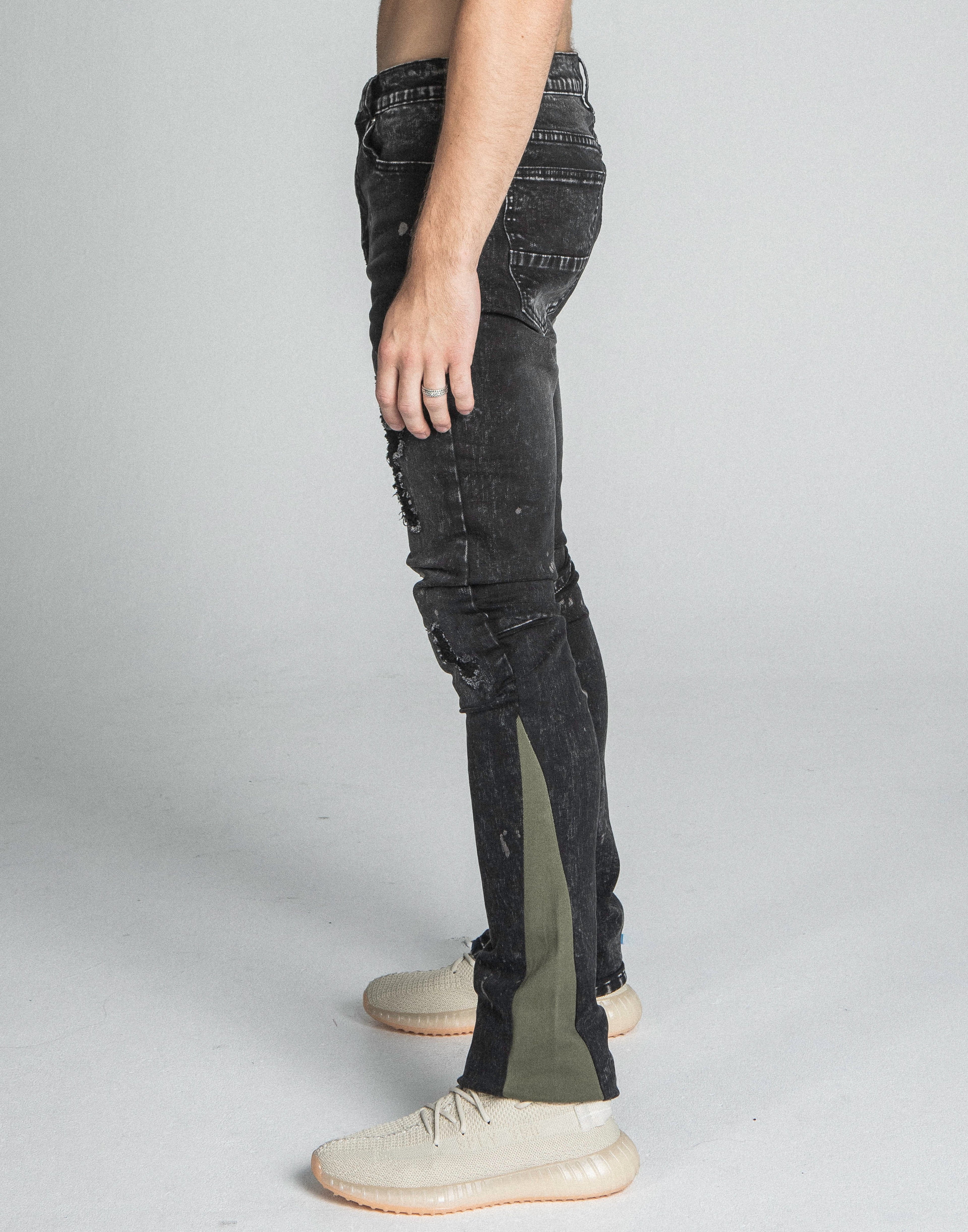 Armor Jeans Distressed Star Stacked Black/Brown | AR711