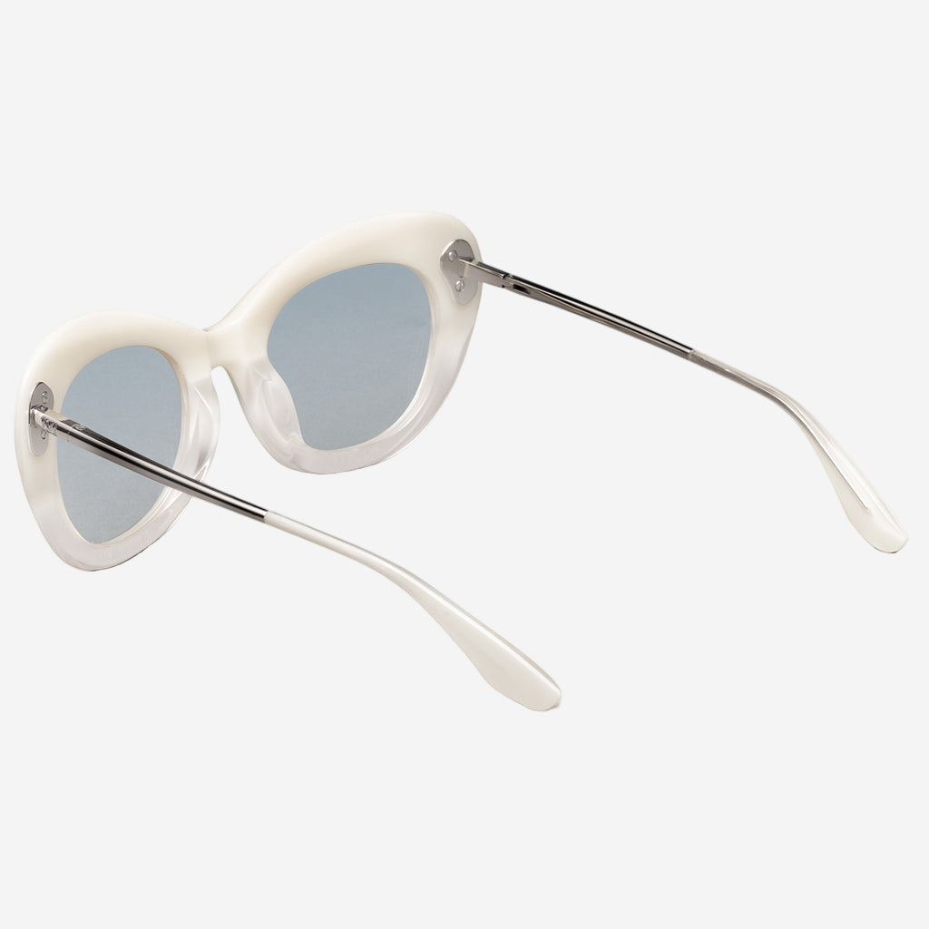 Faye Sunglasses in Polished Ivory Fade Chrome | Light Blue Chrome Flash Lens