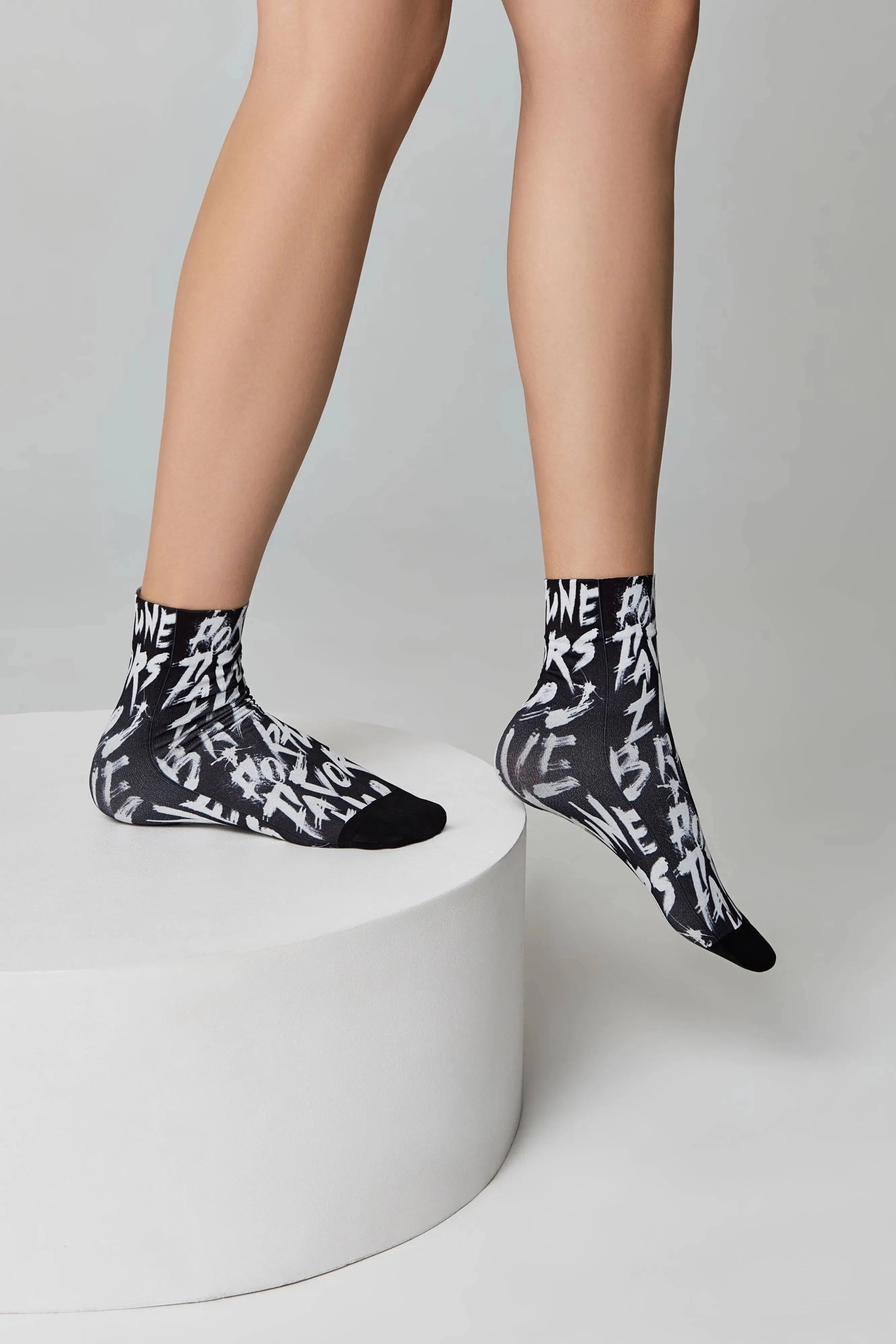 Conte Dense Socks Fantasy 911 | Brave Pattern