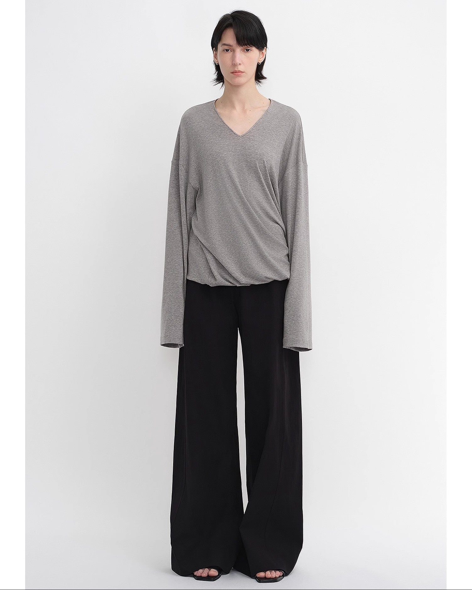 Tencel Wool V-Neck Two-Wear Elastic Hem T-Shirt