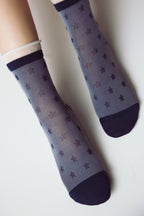 Conte Socks Classic 491 | Glossy Pattern and Decorative Transparent Mesh