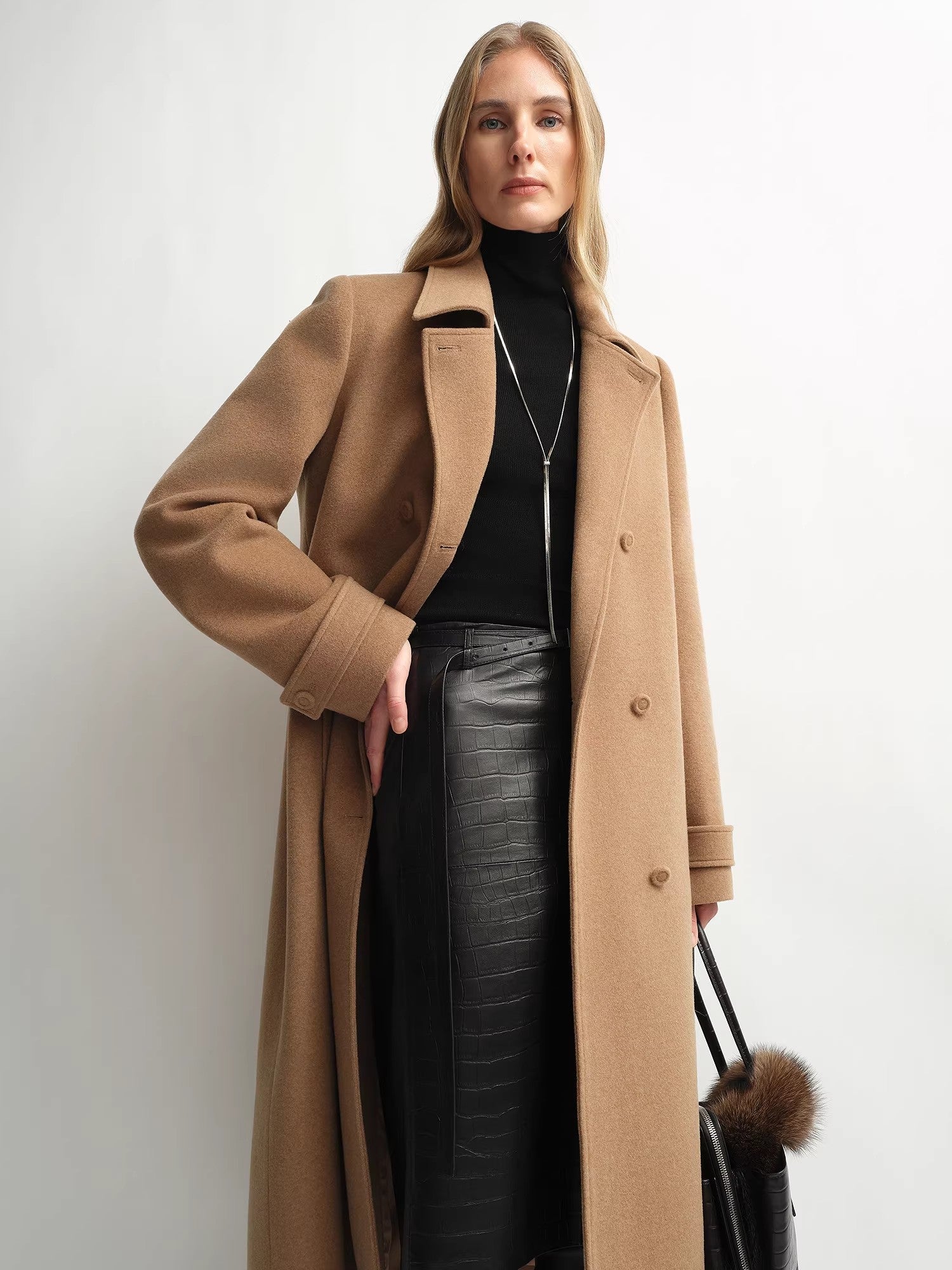Alpaca Wool Coat with Detachable Cape ‘Elegant Silhouette’