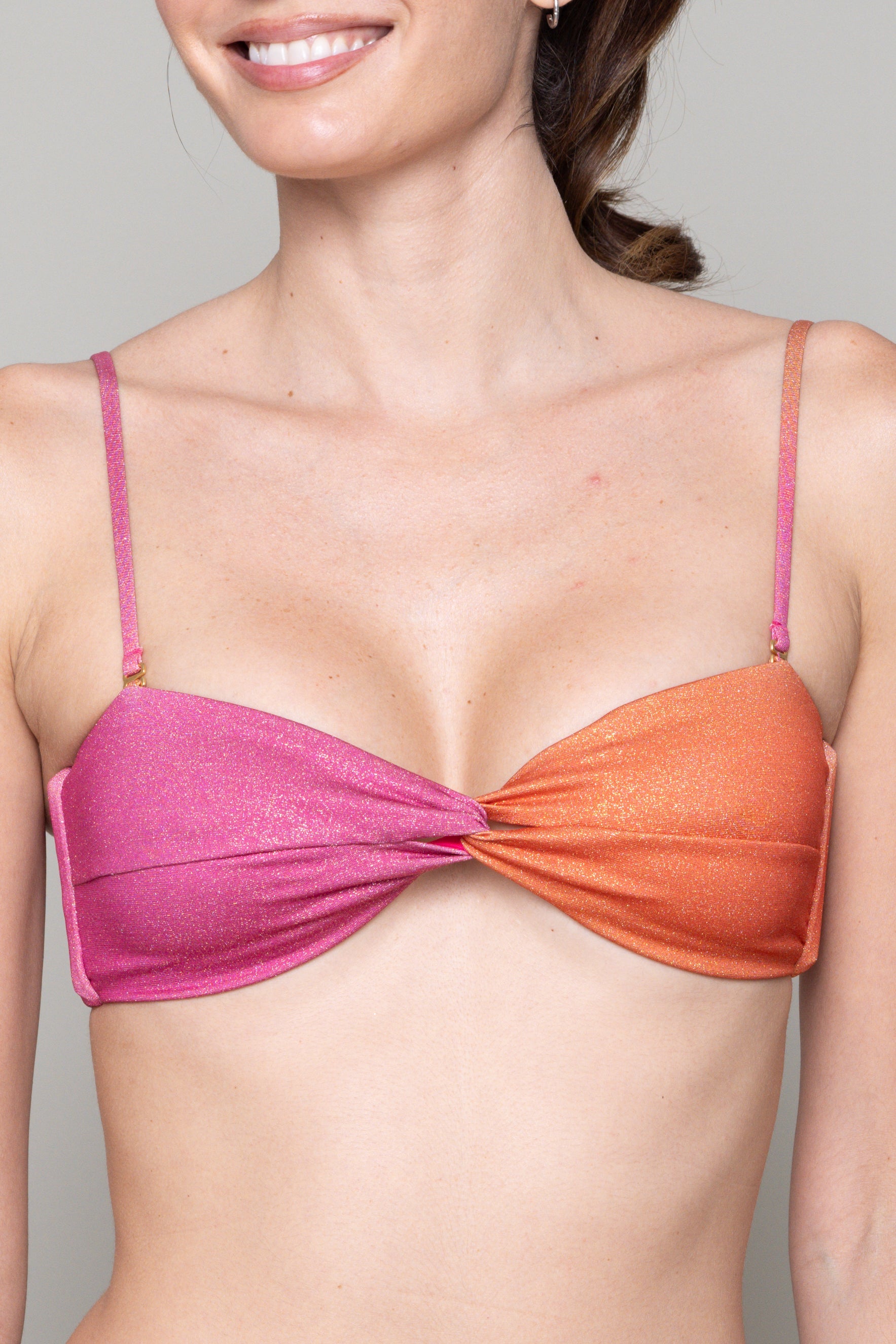 Ama-Necer Twist Top