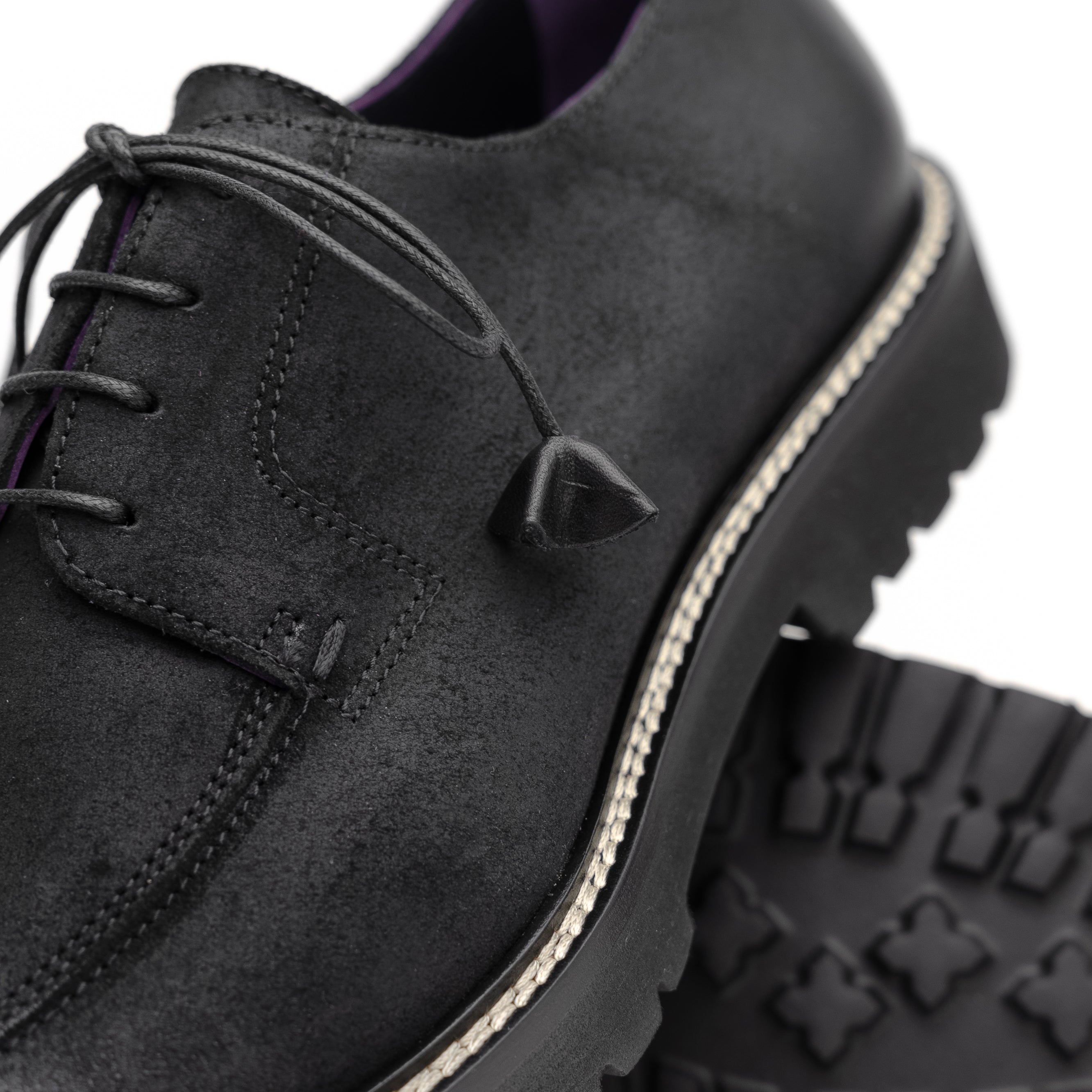 CAMPO Sueded Goatskin Lace-Up with Wax Finish | Black