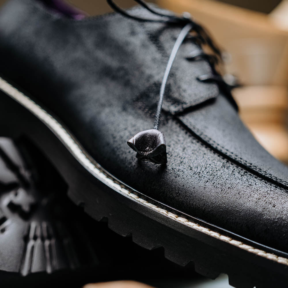 CAMPO Sueded Goatskin Lace-Up with Wax Finish | Black