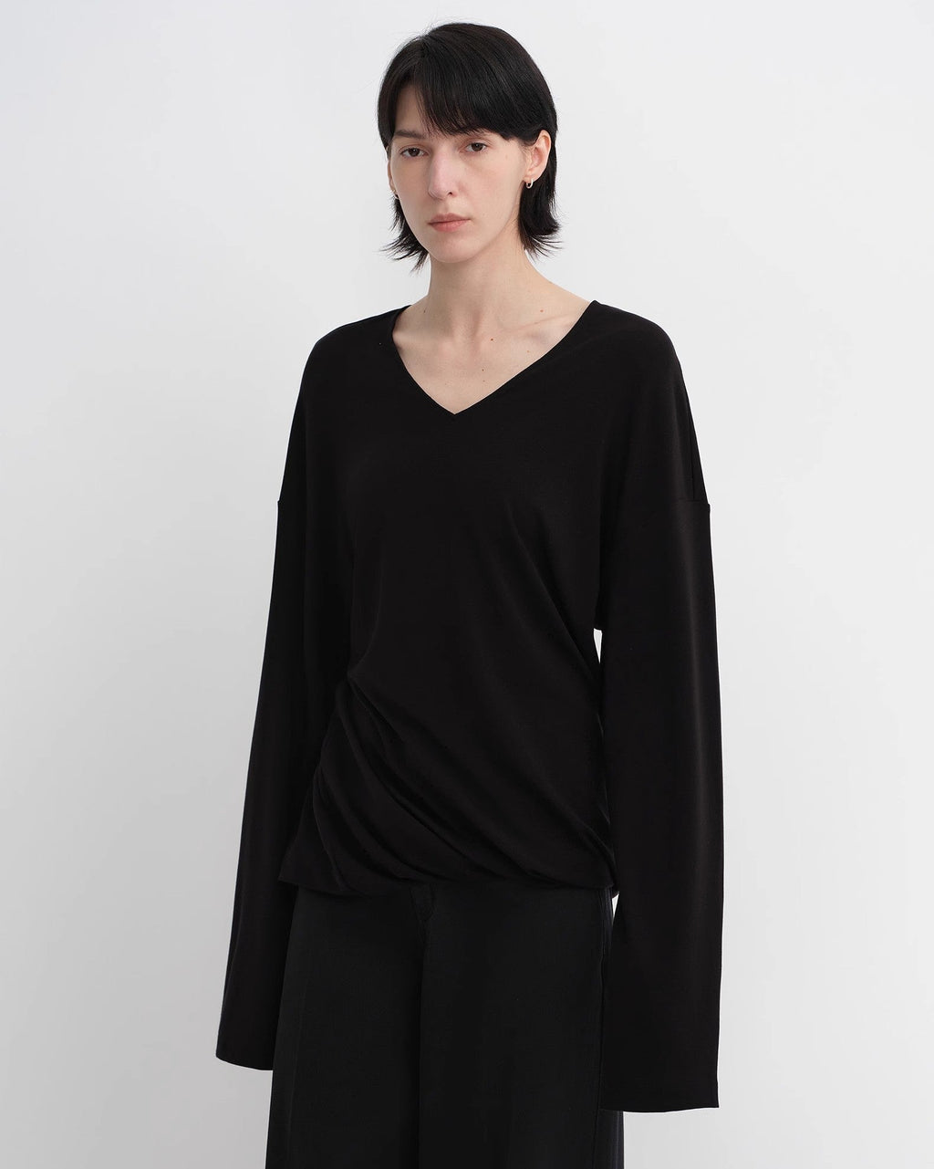 Tencel Wool V-Neck Two-Wear Elastic Hem T-Shirt