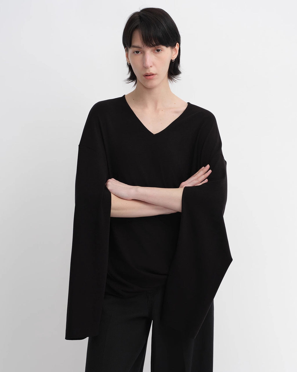 Tencel Wool V-Neck Two-Wear Elastic Hem T-Shirt