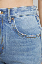 Moon Curve Raw Hem Crop Jeans | HJ129