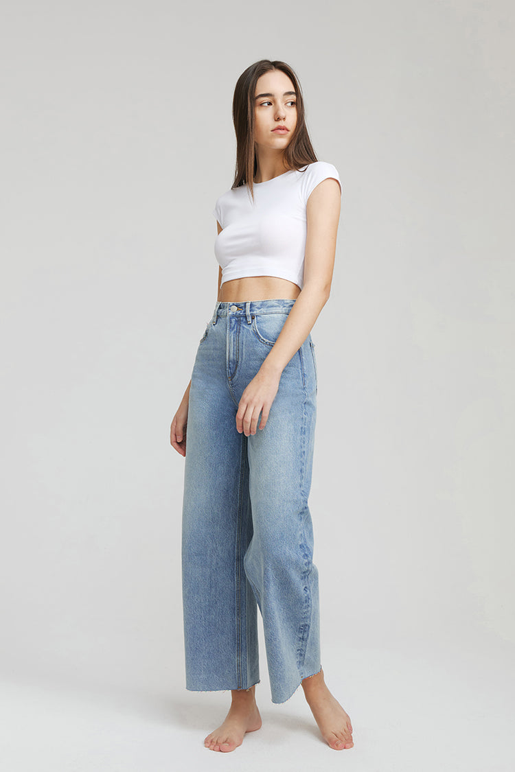 Moon Curve Raw Hem Crop Jeans | HJ129