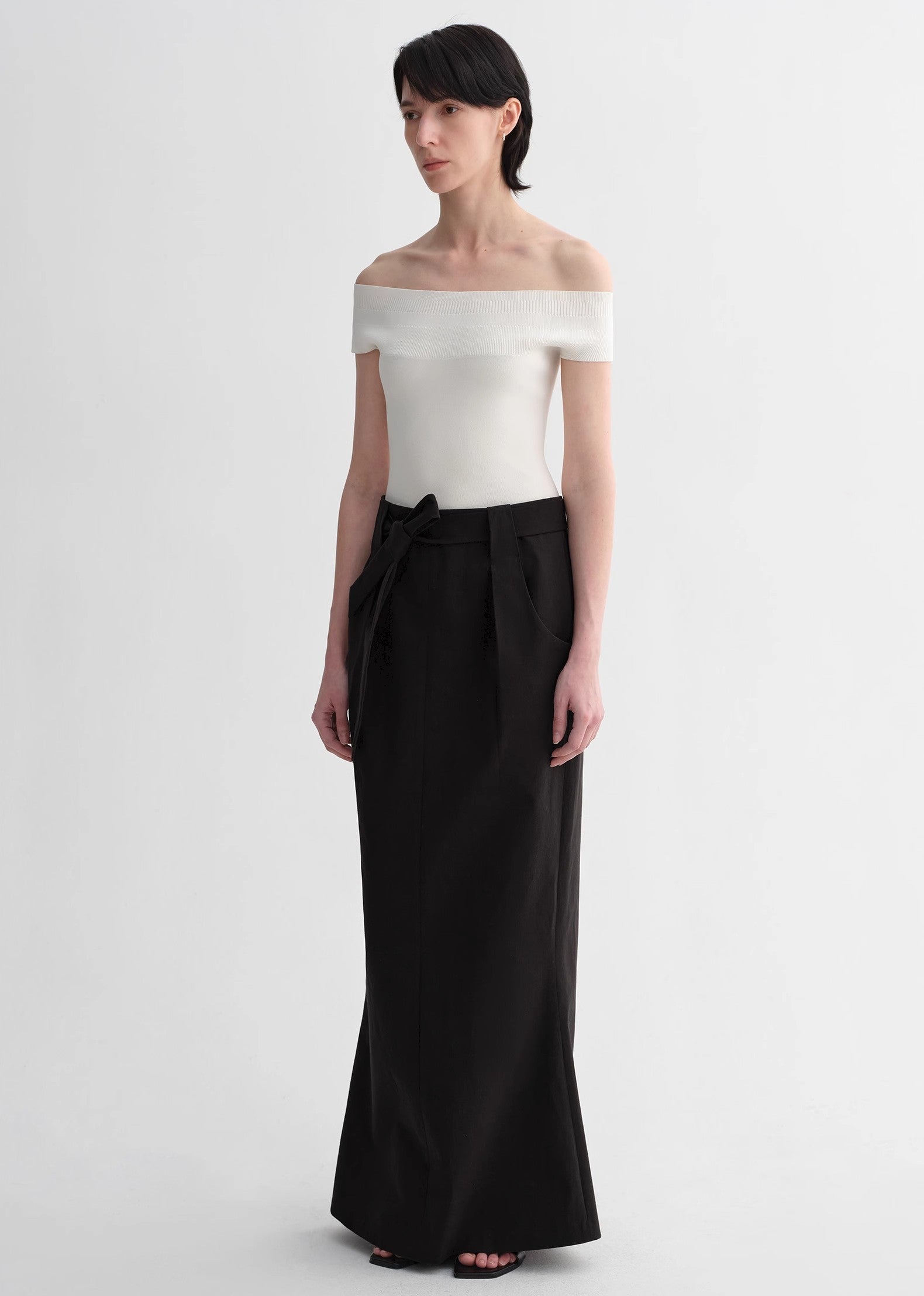 Mulberry Silk Blended One-Shoulder Strapless Summer Top