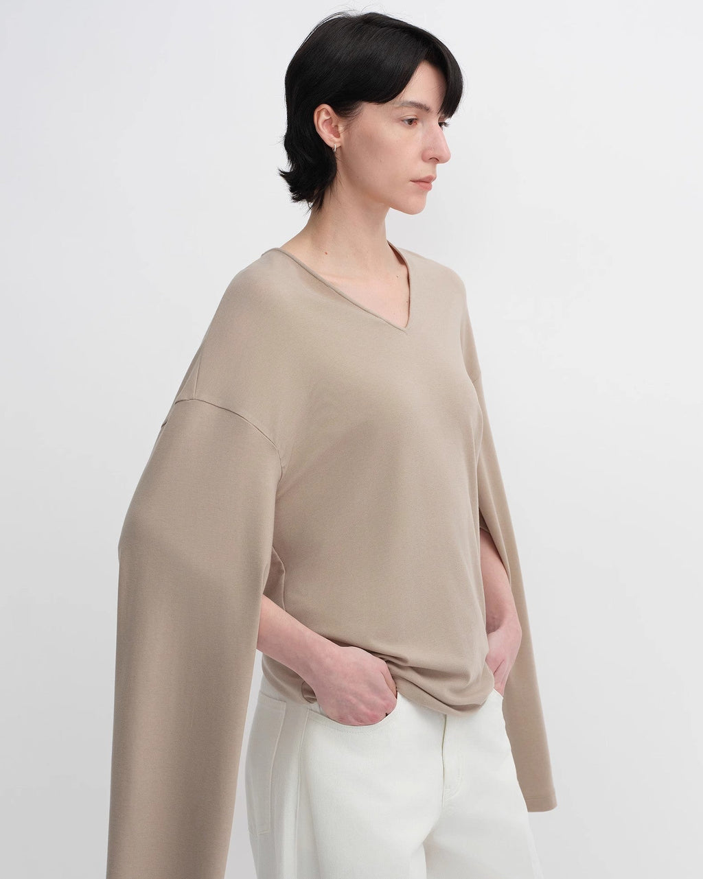 Tencel Wool V-Neck Two-Wear Elastic Hem T-Shirt