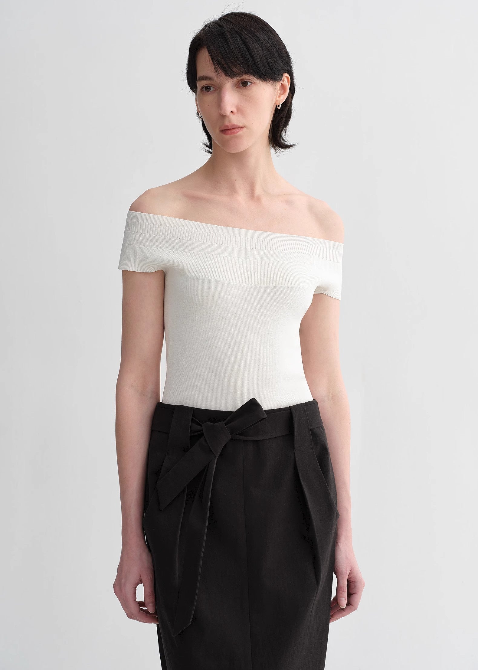 Mulberry Silk Blended One-Shoulder Strapless Summer Top