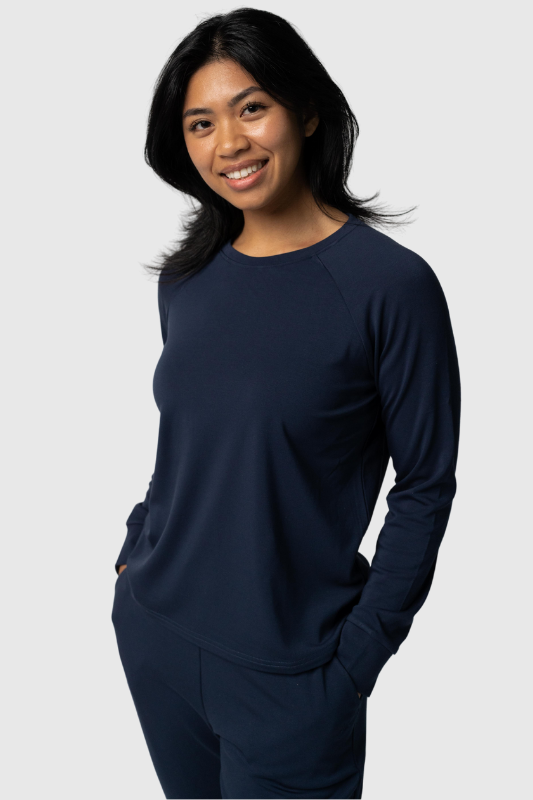 Women's The Ease Pullover | Navy