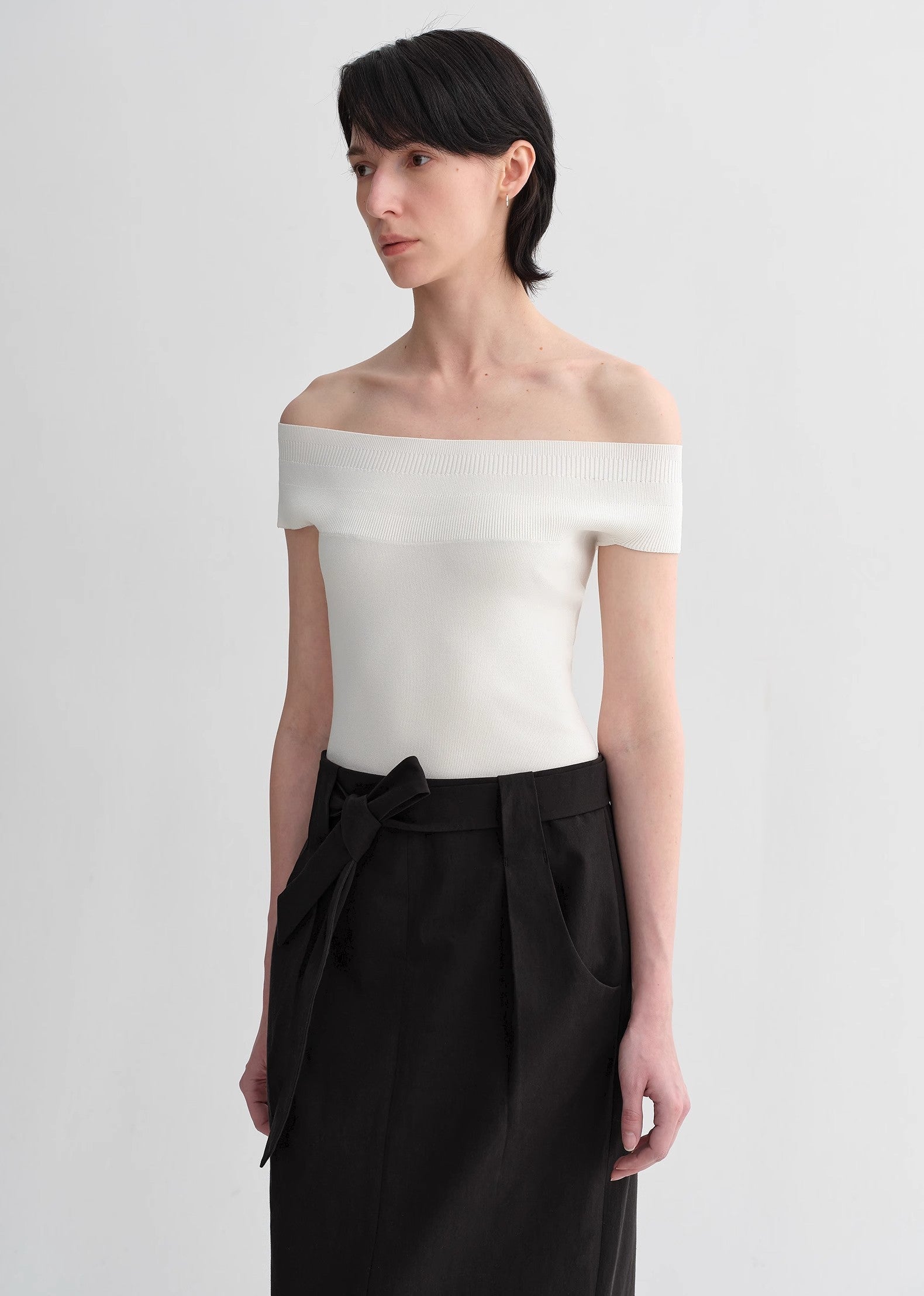 Mulberry Silk Blended One-Shoulder Strapless Summer Top