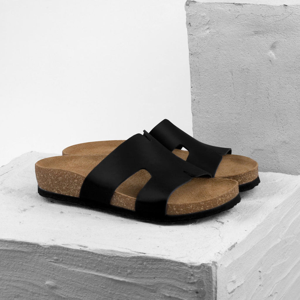 Liora by LEON Women’s Leather Slide | One‑Piece Leather Comfort Sandal