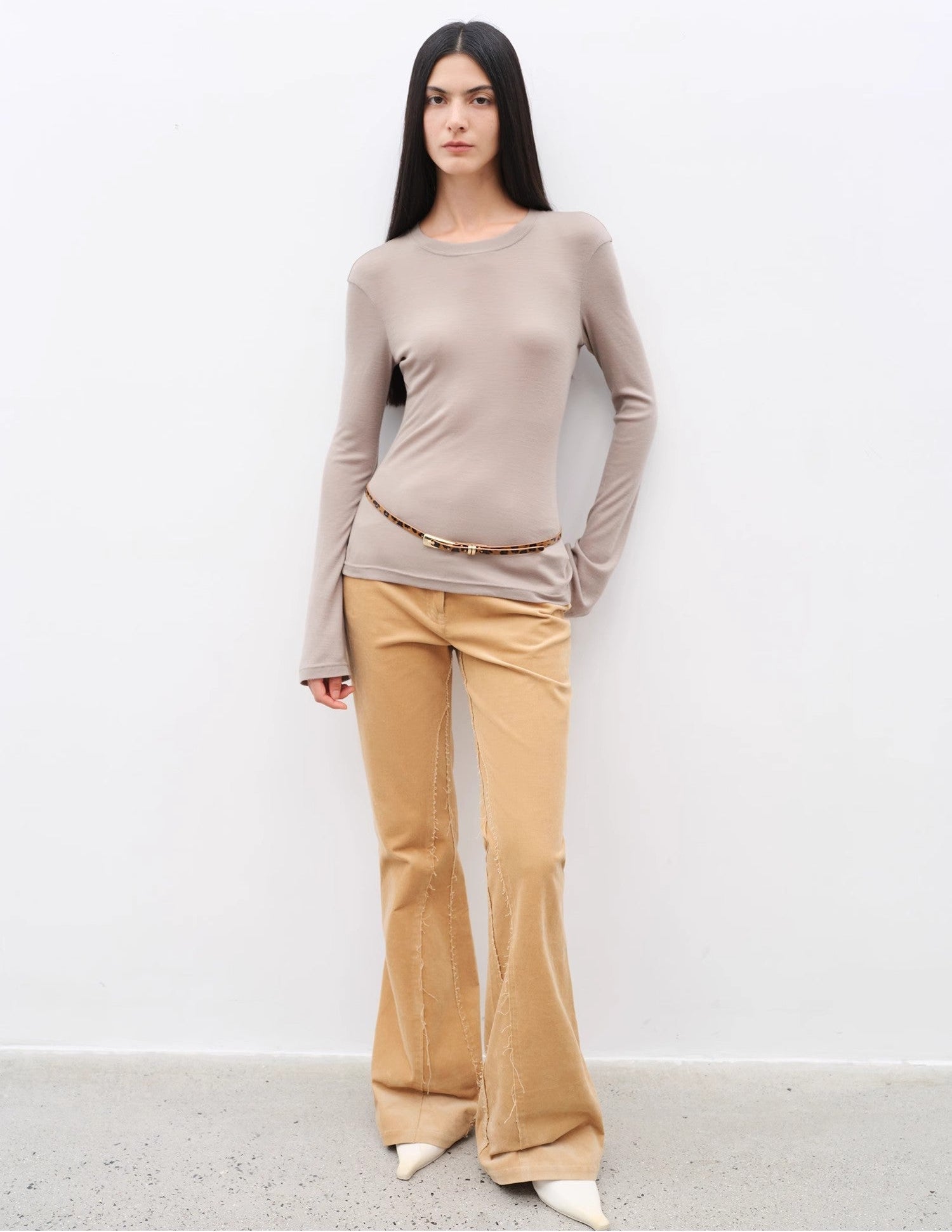 'Road to Extraordinary' Versatile Slim Corduroy Flared Trousers