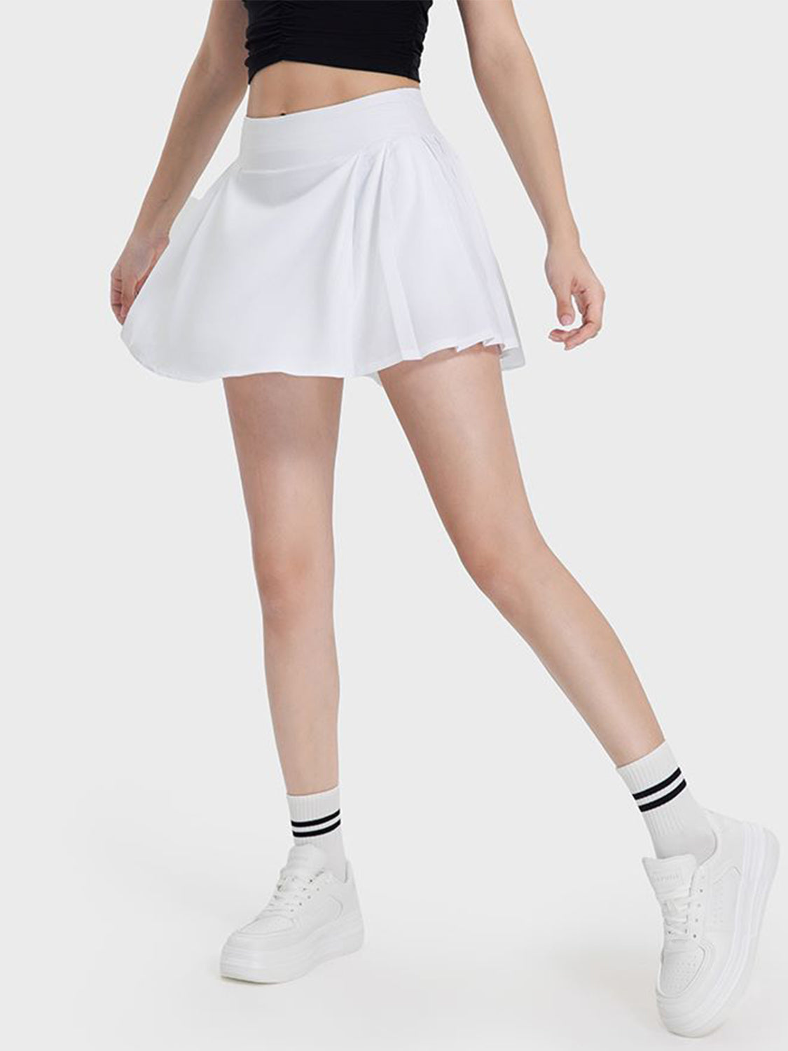 Pleated Detail Mid-Rise Active Skirt