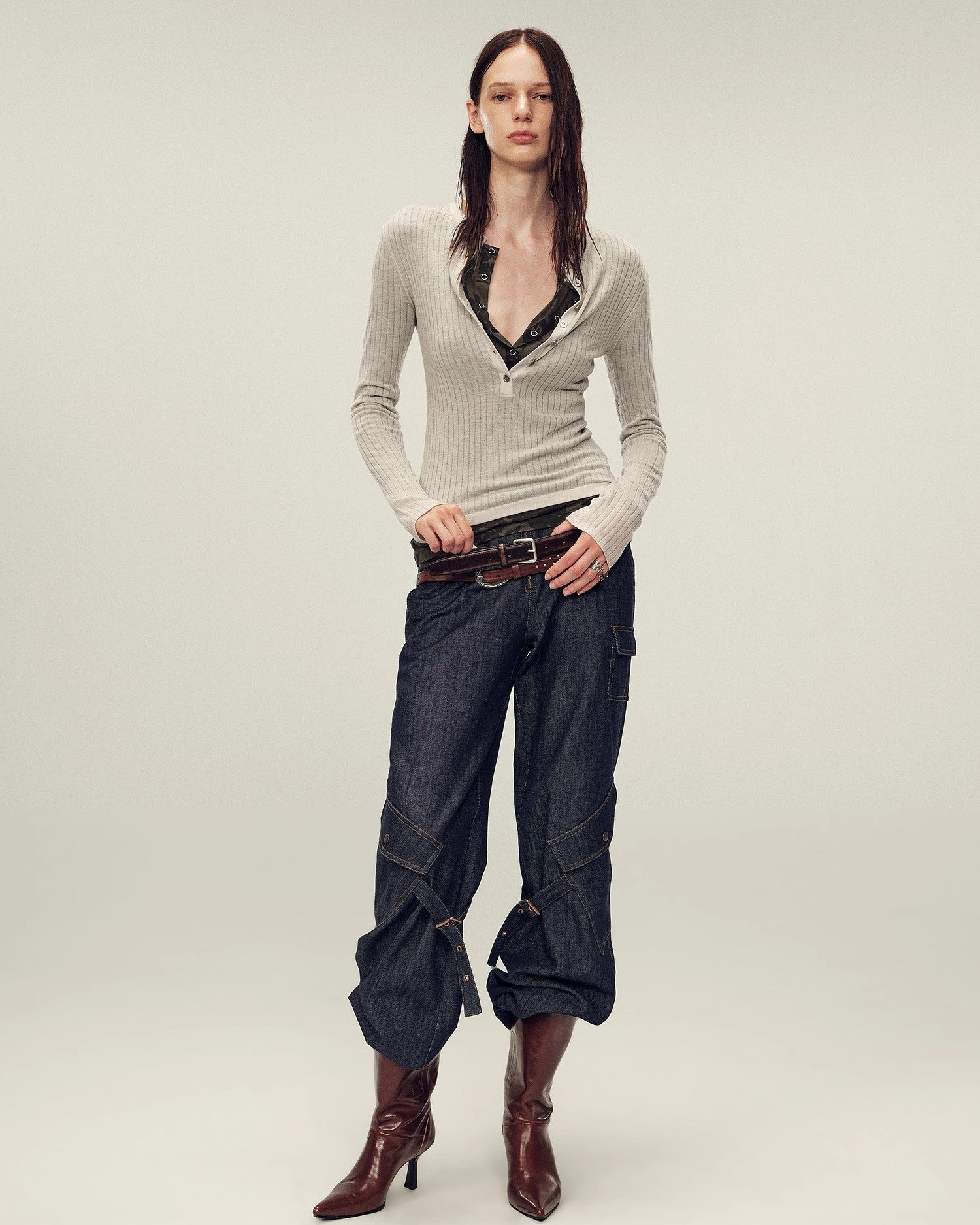 Ultrafine Wool Blend Versatile V-Neck Cardigan "Warm Brown Quiet Autumn"