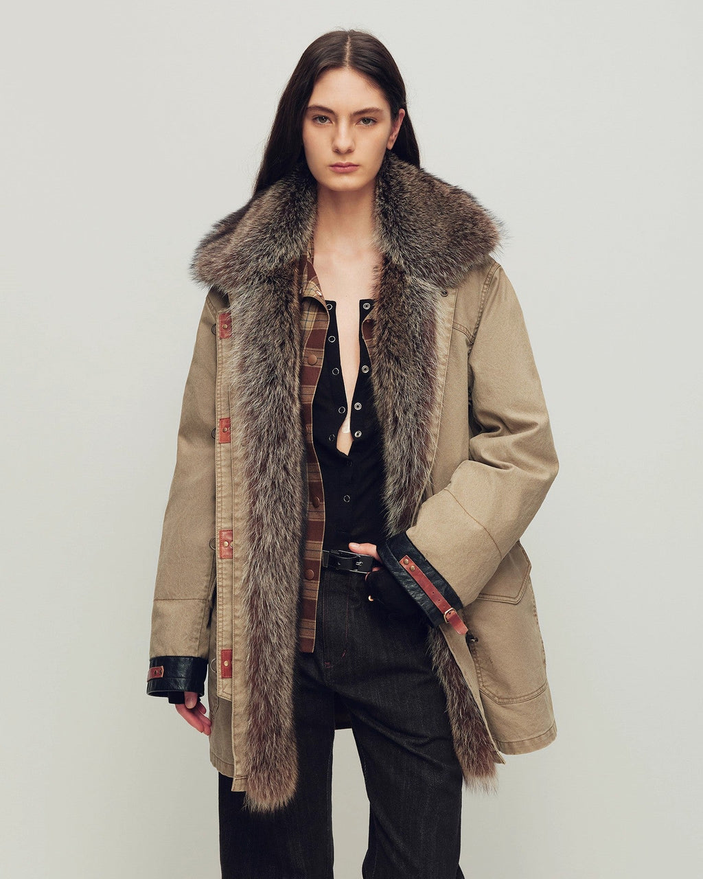 Premium White Goose Down Coat with Fur Collar ‘Winter Street Lights’