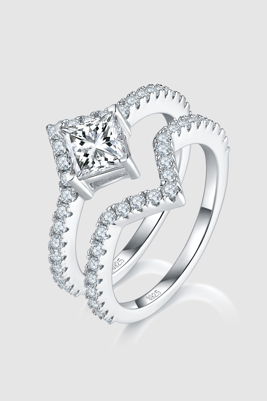 Double Layered Ring 1 Ct Moissanite