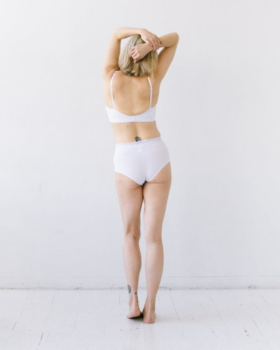 Salua Highwaisted Panty with Lace Edge