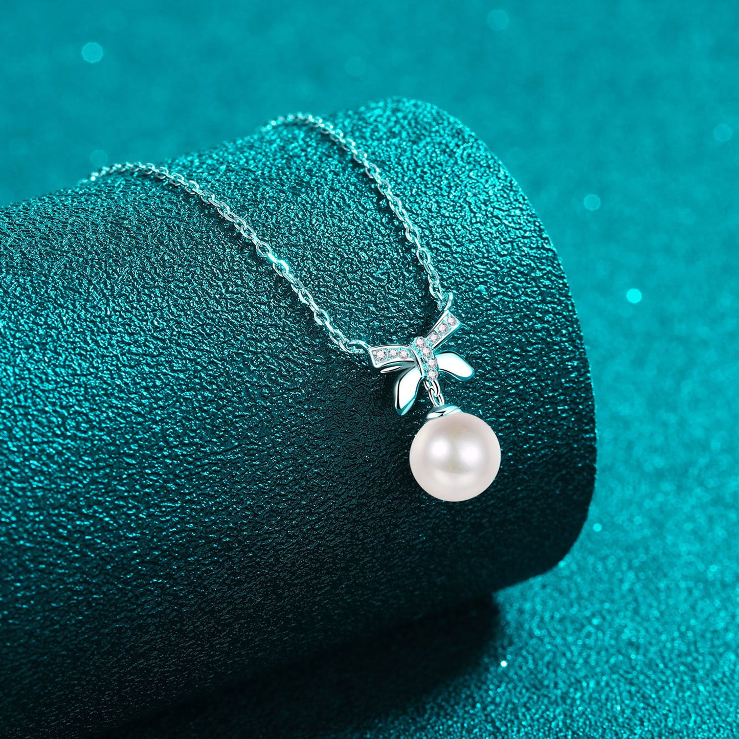 Pearl Bow Pendant Necklace