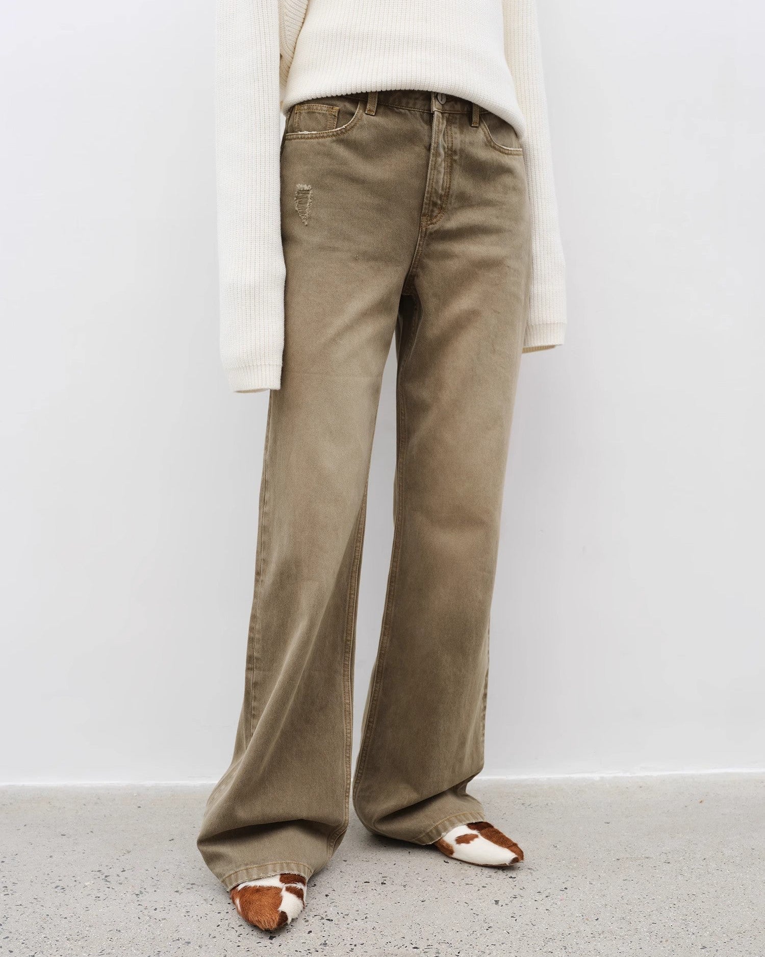 ‘Flare Mark’ Retro All-Season Slim Fit Versatile Washed Flared Jeans