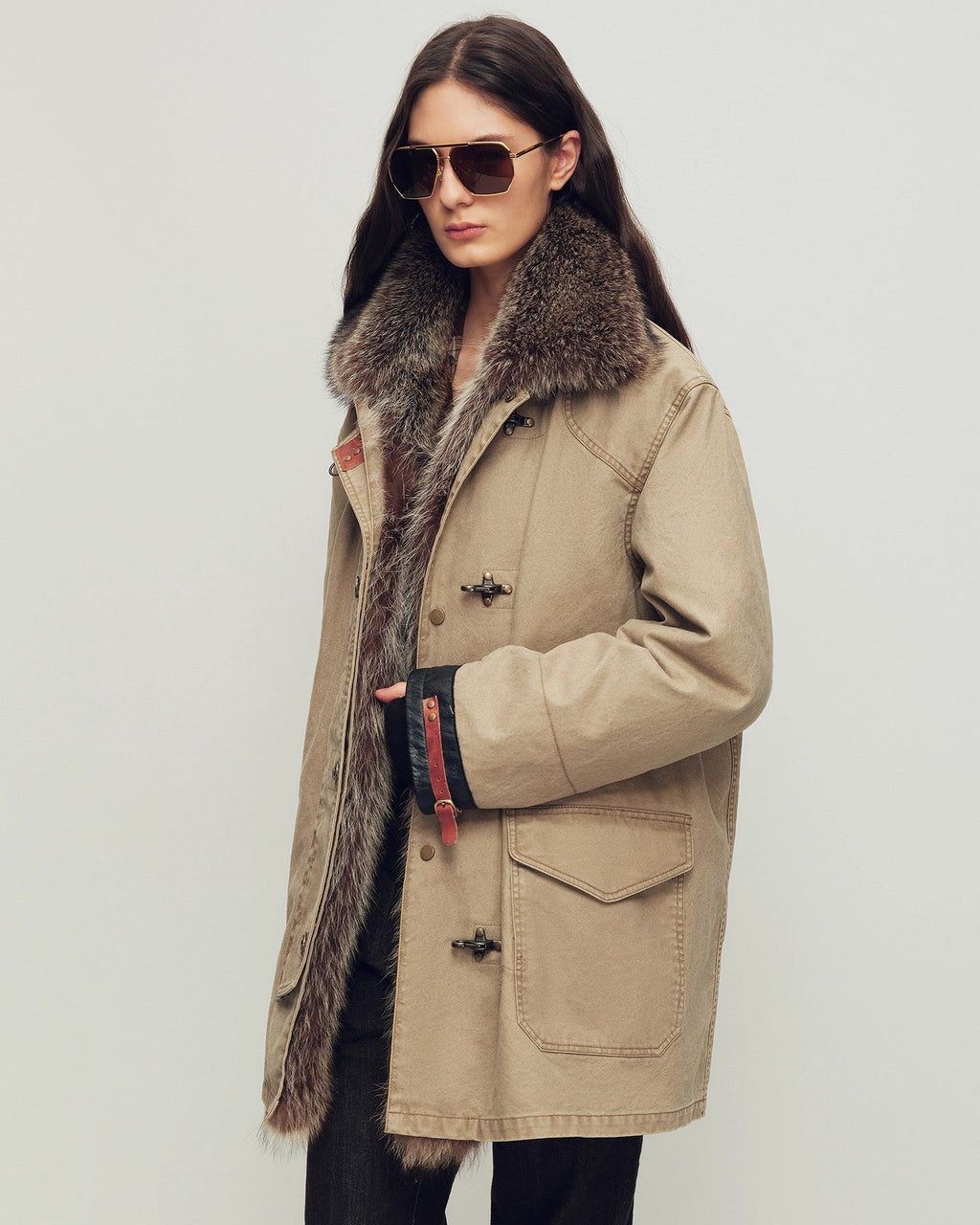 Premium White Goose Down Coat with Fur Collar ‘Winter Street Lights’