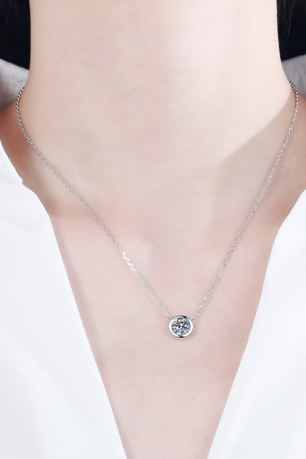 Round Moissanite Pendant Chain Necklace