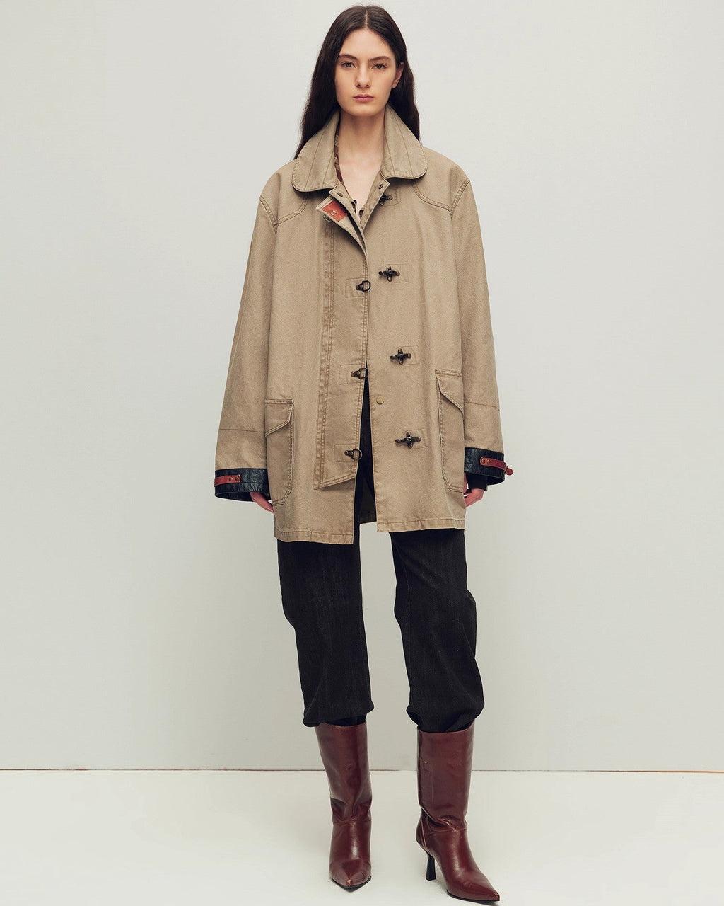 Premium White Goose Down Coat with Fur Collar ‘Winter Street Lights’