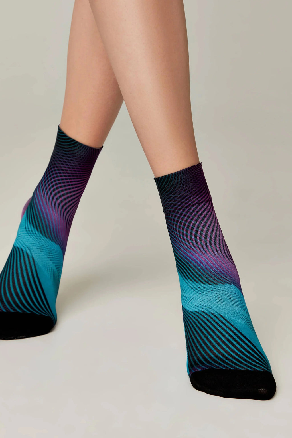 Conte Fantasy Socks 907 | "Hologram" Pattern