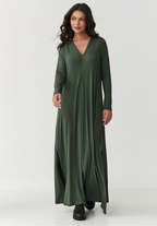 Makadamia V-Neck Long Sleeve Maxi Day Dress