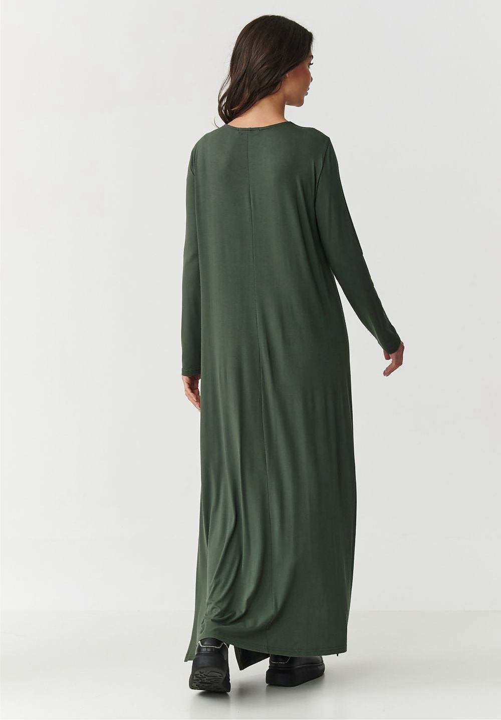 Makadamia V-Neck Long Sleeve Maxi Day Dress