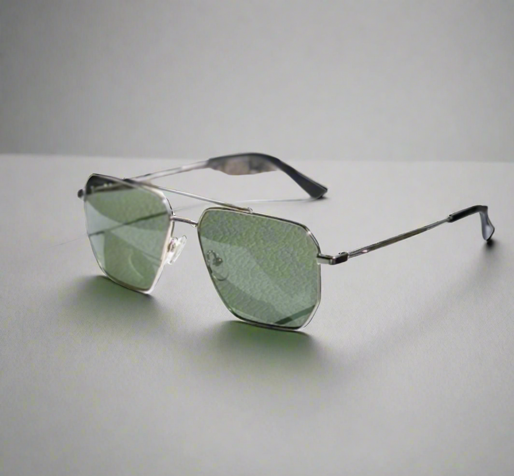 WO|MN Aviator Sunglasses Polarized Green in Gold Metal
