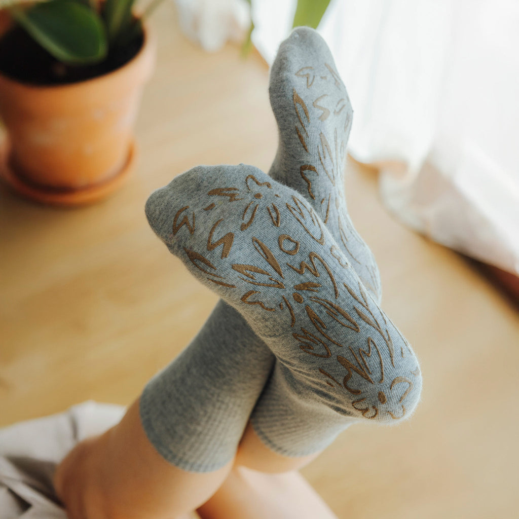 Serene Socks Adult Organic Cotton Non-Slip Socks 4 Seasons Grey | 2 Pairs