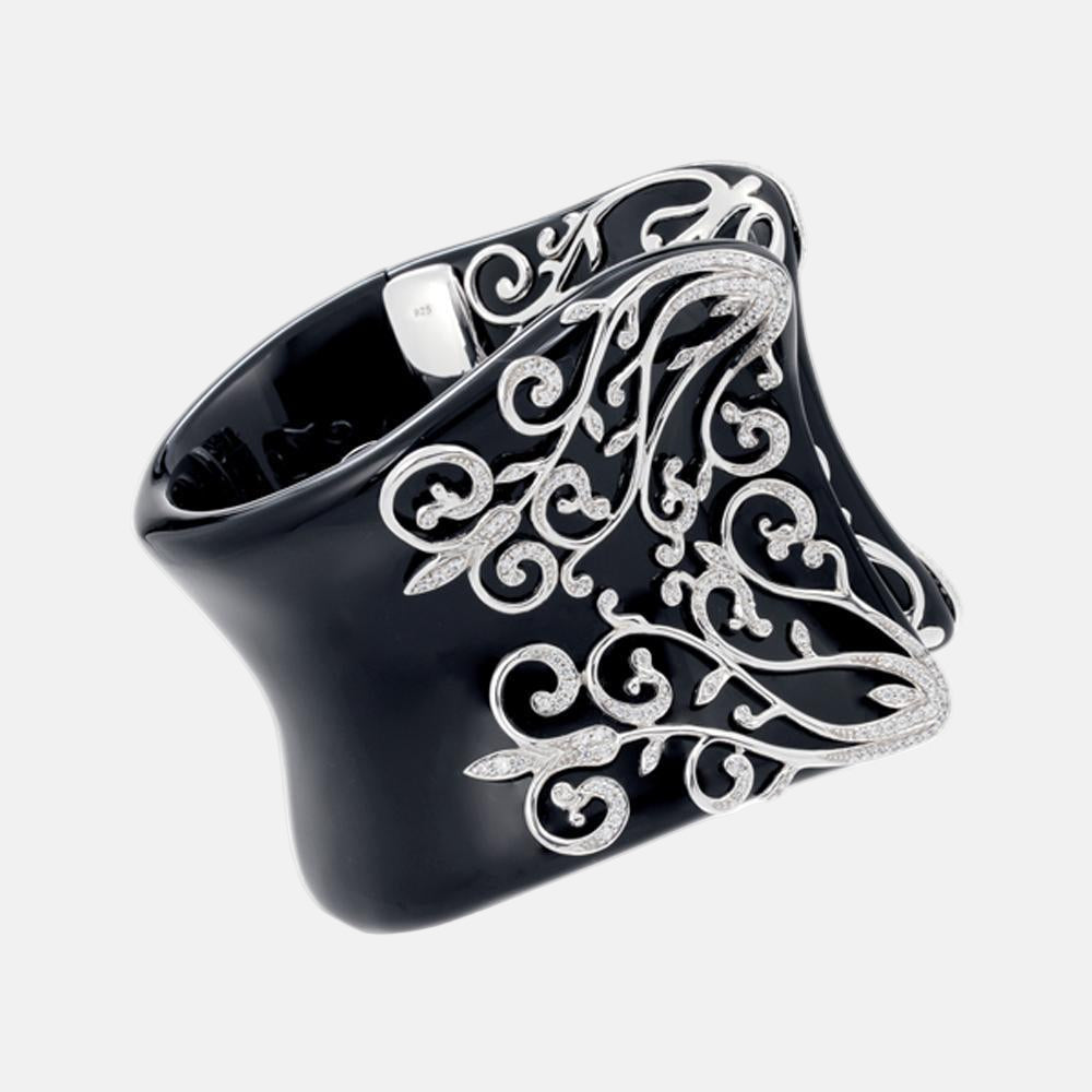 Anastacia Bangle