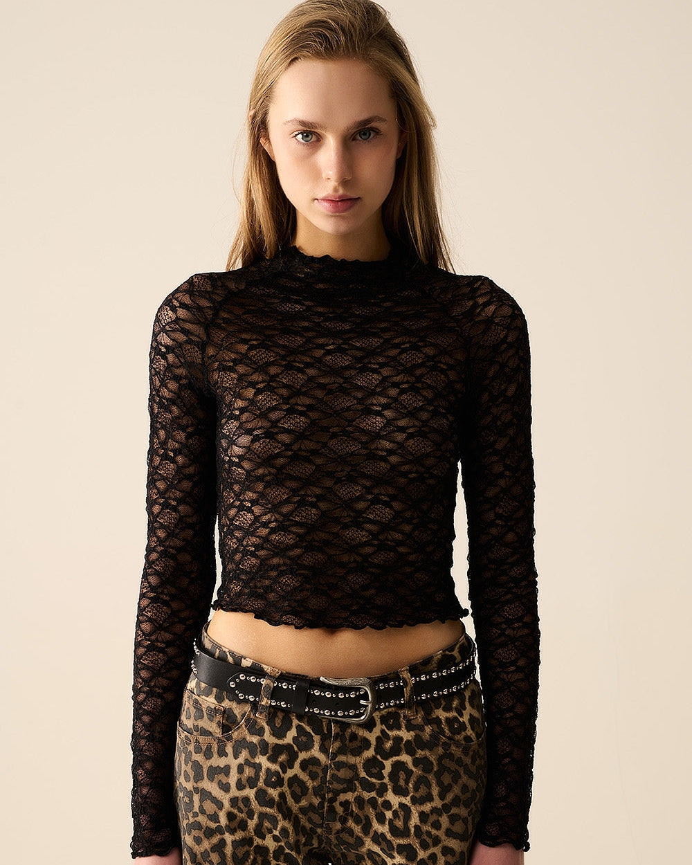 Black Cropped Lace T-Shirt with Long Sleeves