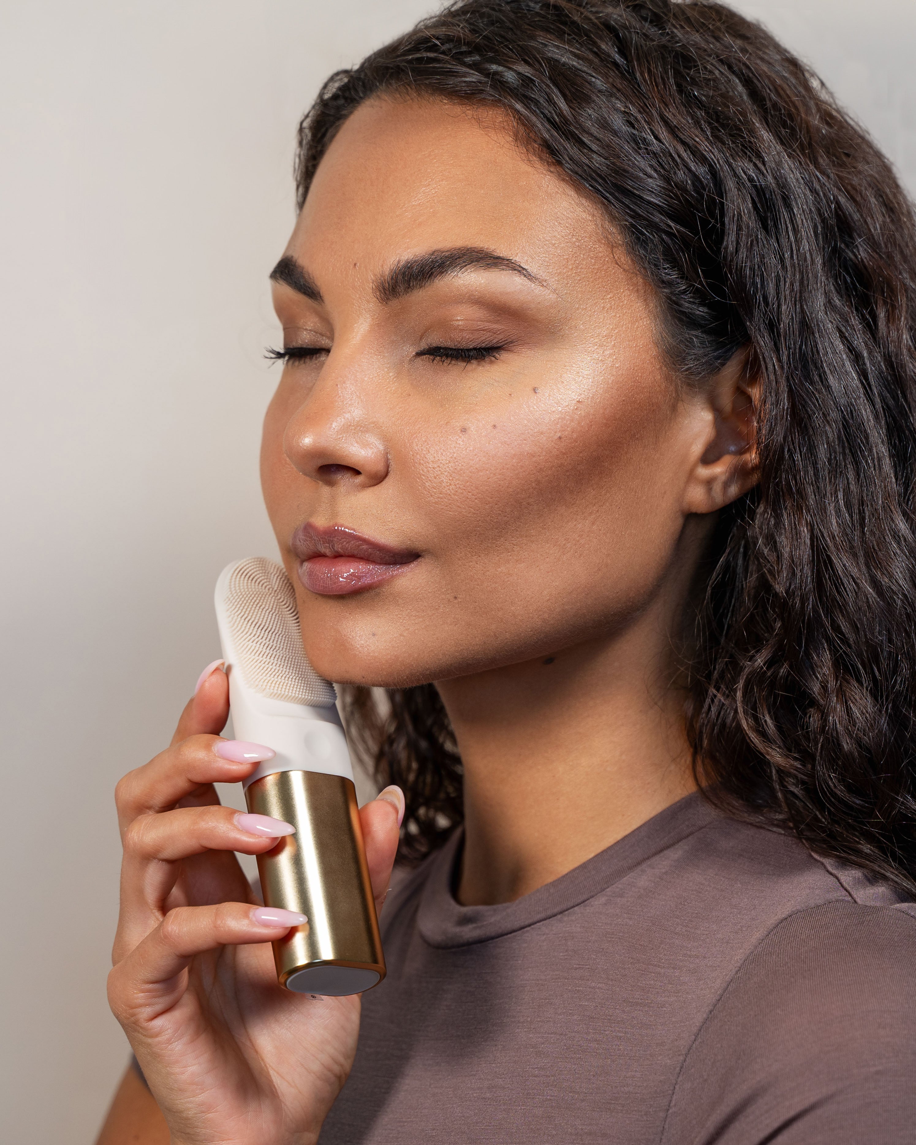 Blyss Maia Sonic Facial Cleansing Brush & Eye Massager with Heating