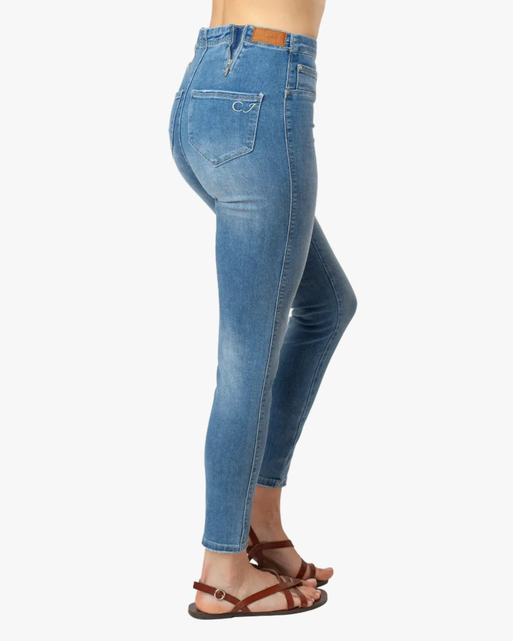 Light Wash Blue Ankle Length Jeans Basic Signature Style