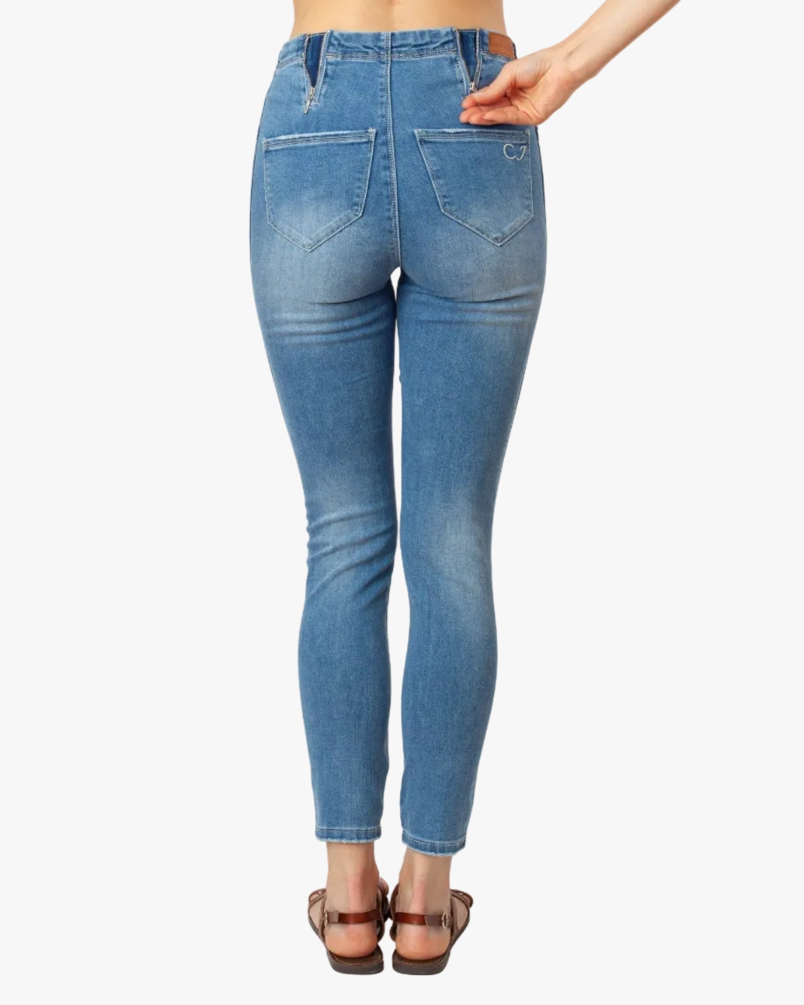 Light Wash Blue Ankle Length Jeans Basic Signature Style